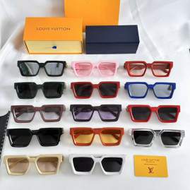 Picture of Louis Vuitton Sunglasses _SKUfw75841772fw